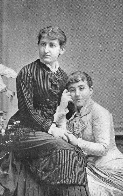 Aletta Jacobs in 1882 'met een harer patientjes', volgens het bijschrift in haar Herinneringen.