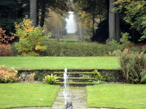 Doorkijkje vanuit de lage tuin