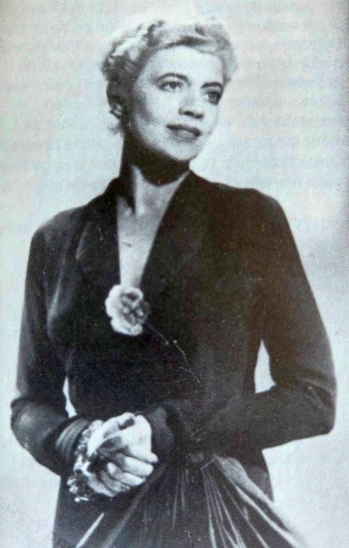 Else Rijkens in een avondjurk van Molyneux, Londen 1948