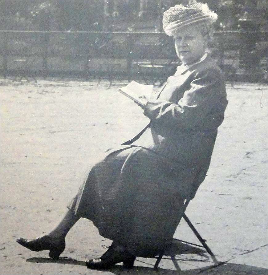 Jkvr. C.H. de Jonge, kostuumhistorica en directrice van het Centraal Museum, Utrecht