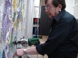 Tufter Henk Bissels aan het werk