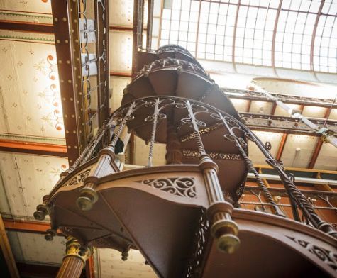 De wenteltrap in de leeszaal van het Rijksmuseum