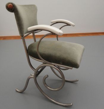 Stoeltje S. van Ravesteyn voor de Piet Hein, 1937